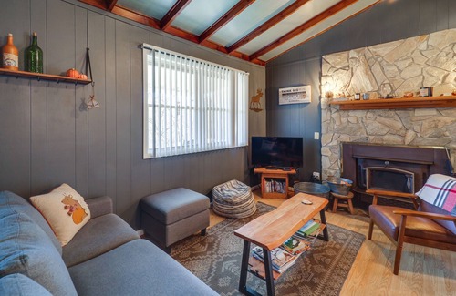 Newland Cottage | Family-Friendly Newland Cottage w/ Fire Pit!