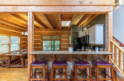 Seven Devils Cabin | Family-friendly, pet-friendly cabin close to Boone, Sugar Mt, Banner Elk, Beech