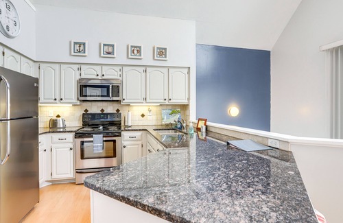 Port Clinton House | Family-Friendly Port Clinton Home w/Private Deck