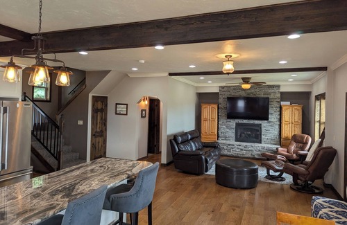 Anaconda House | Family-Friendly Private Ranch Getaway with pond. Newly Remodeled