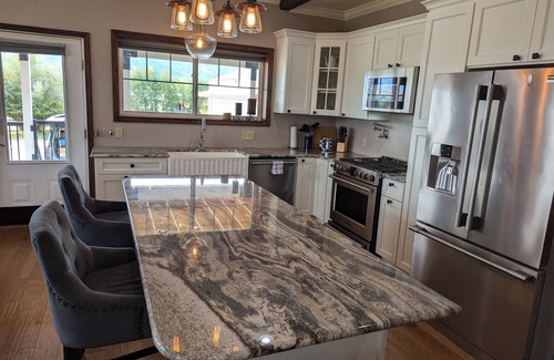 Anaconda House | Family-Friendly Private Ranch Getaway with pond. Newly Remodeled