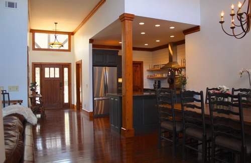 Clarkesville House | Family Friendly Retreat on Lake Burton- Sleeps 12
