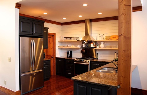 Clarkesville House | Family Friendly Retreat on Lake Burton- Sleeps 12