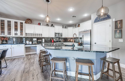Rovey Farm Estates House | Family-Friendly Retreat w/Pool - Near Westgate!