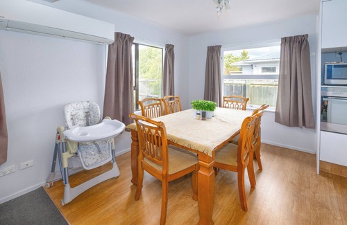Lynmore House | Family Friendly Retreat in Rotorua's Top Suburb
