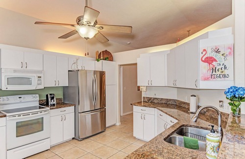 Lake Sarasota House | Family-Friendly Retreat: 2 Primary Bedrooms each with Ensuites