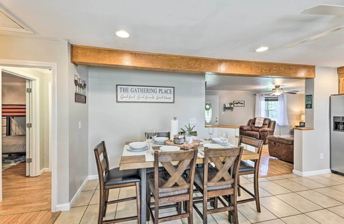 Summerlee House | Family-Friendly Sanctuary: BBQ, Patio & Yard