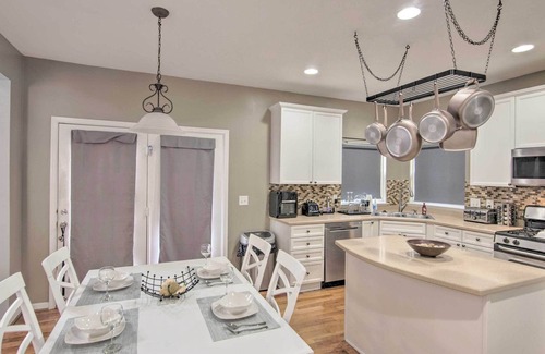 Spring Hill House | Family-Friendly Spring Hill Home w/ Theater!