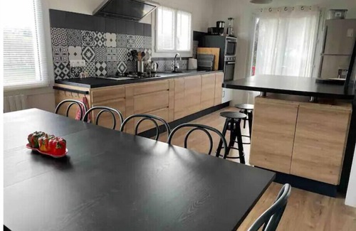 Espelette House | Family Friendly, Swimming pool, Air conditioned, Quiet, Pastoral