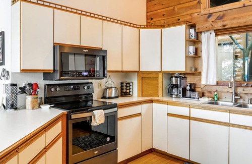 Coupeville House | Family-friendly, two-story retreat w/ocean & bay views and deck w/gas grill