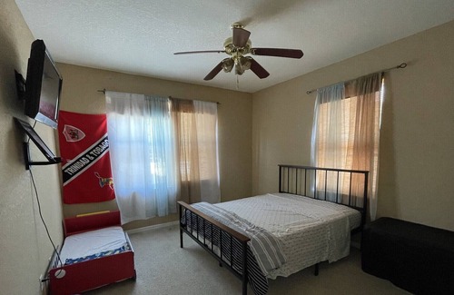 Greater Pinellas Point House | Family friendly UPSTAIRS SPACE Heated pool/hot-tub. 5 MIN To ST.PETE BEACH