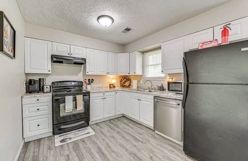Elizabethtown House | Family-Friendly Home w/Big Yard In Elizabethtown!