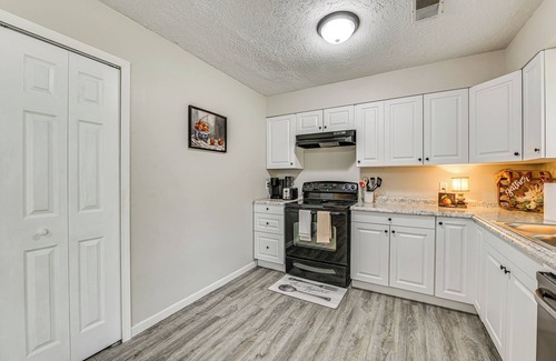 Elizabethtown House | Family-Friendly Home w/Big Yard In Elizabethtown!