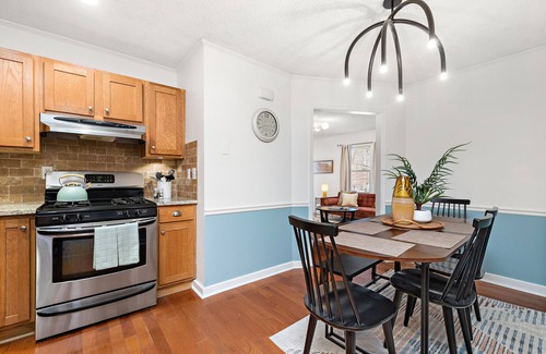 South Kansas City House | Family Friendly Kansas City Ranch in the Center of it All
