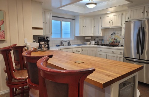 Old Towne House | Family Friendly Vacation Beach House-2 Minute Walk to the Beach