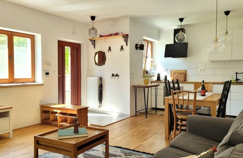 Kissvabhegy Condo | Family friendly villa Budapest