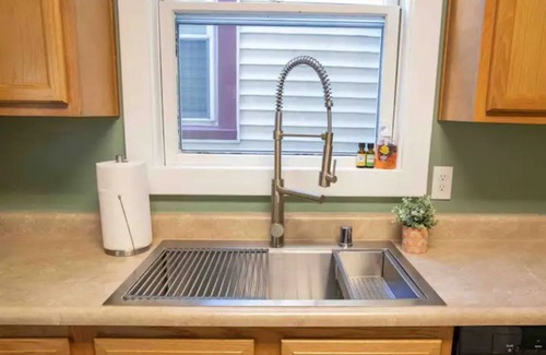 New Albany House | Family Friendly! Walkable to downtown shops. Backyard playhouse and fire pit!