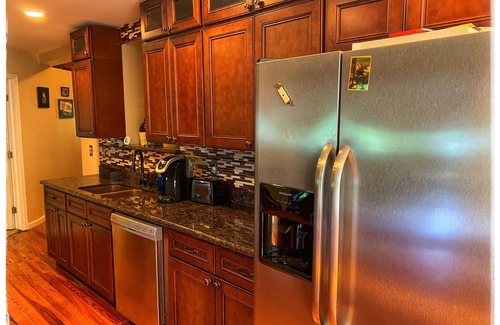 Scottsburg House | Family friendly waterfront property