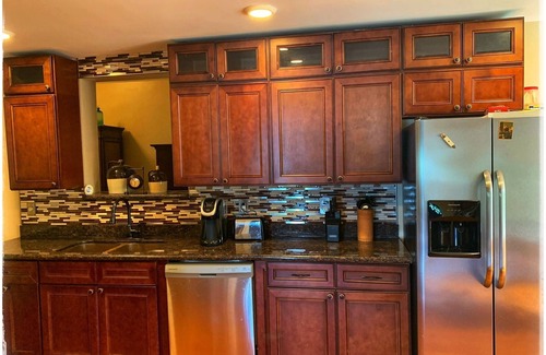 Scottsburg House | Family friendly waterfront property