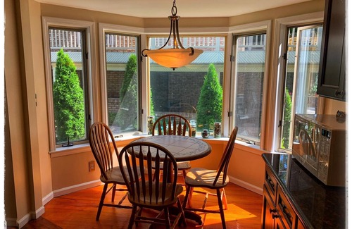 Scottsburg House | Family friendly waterfront property