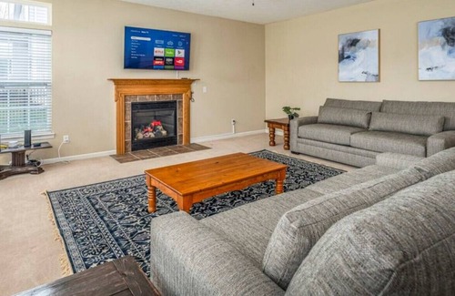 Beavercreek House | Family & Friends Beavercreek Entertainment Home!