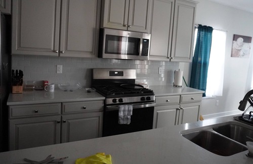 Huntersville House | Family fun. 20 minute drive to everything: theme parks, movies, & outlet malls.