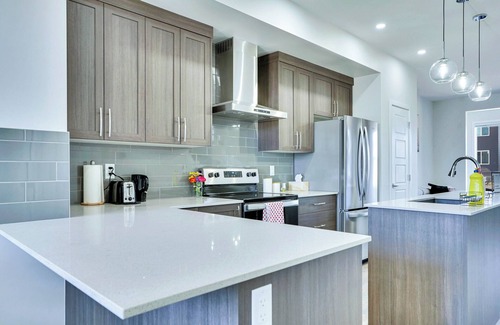 Calgary House | Family Fun House: Wi-Fi & More!