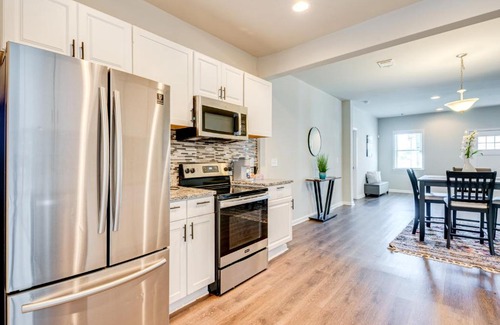 Atlanta House | Family Fun Hub Walk to Park, 3 Mi to Dtwn Atlanta