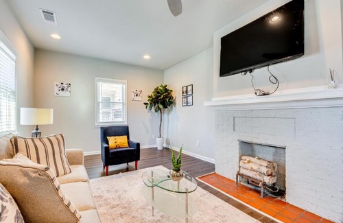 Atlanta House | Family Fun Hub Walk to Park, 3 Mi to Dtwn Atlanta