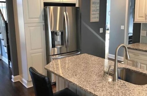 Point Pleasant Beach House | Family Fun Home. 5 Bedroom & Inground Pool ! n4 blocks from the Beach !