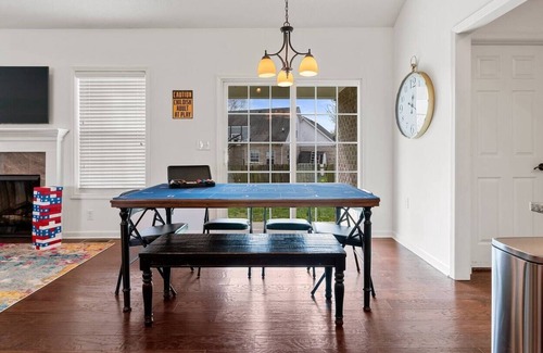 Bowling Green House | Family Game Nite | 3 Bedroom Home Bowling Green KY