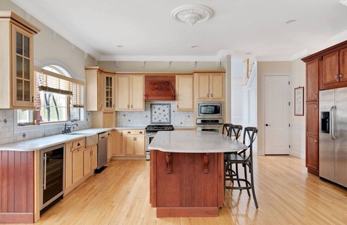 East Quogue House | Family getaway, 5 beds+5 baths, pool, on quiet road, 1.5hr from NYC+Westchester