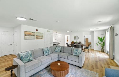 Winston - Salem House | Family Getaway 9BR Open-Concept Retreat home