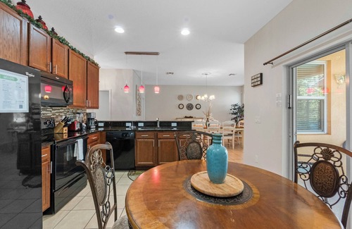 Veranda Palms Resort | Family Getaway: Spacious 6BR with Jacuzzi & Theater