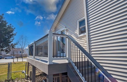 Streamwood House | Family Haven in Prime location