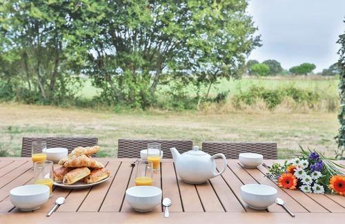 Bourgenay House | Family home - Secure holiday residence