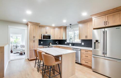 Coeur d'Alene House | Family Home 6 Mi to Dtwn CDA Lake and Sunset Views!