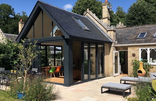 Woodbridge Cabin | Family home in a wood, 25 mins from Latitude