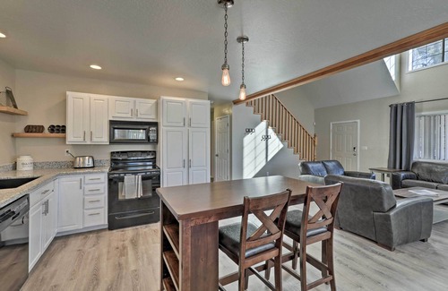 Flagstaff House | Family Home in Flagstaff w/Surrounding Mtn Views!
