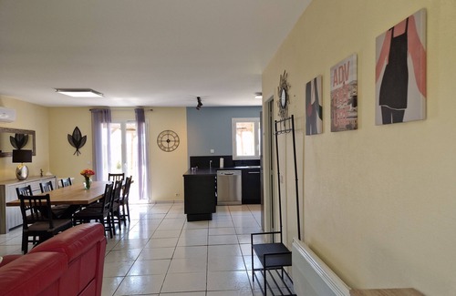 Podensac House | Family home in the heart of Podensac
