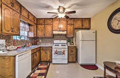 Lithonia House | Family Home Near Panola Mountain State Park!