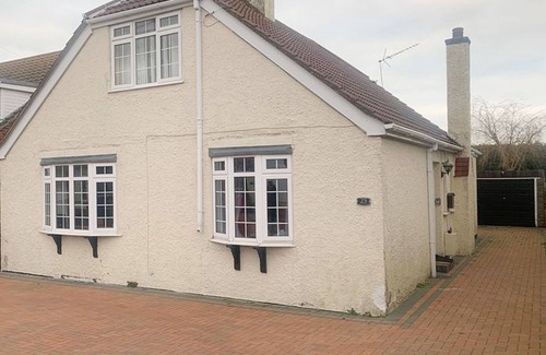 Herne Bay House | Family Home Three bed House Near the Beach