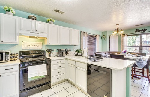 Ventana Ranch House | Family Home w/Seasonal Pool Access in Albuquerque