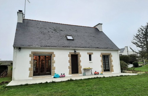 Nevez House | Family home with large garden 5 minutes from the ocean.