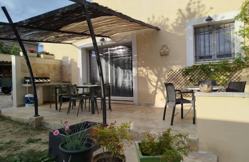 Fournes House | Family home with pool near Pont du Gard