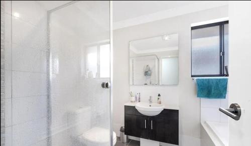 Schofields Villa | Family Home with Separate Stuio