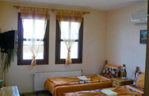 Veliko Tarnovo Hotel | Family Hotel Varusha 2