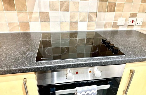 Eastleigh House | Family House in Eastleigh