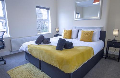 Rushmoor District House | Family house in Farnborough