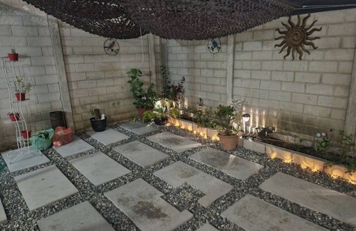El Palmar House | Family house in Paseo del Prado, with access to swimming pool.